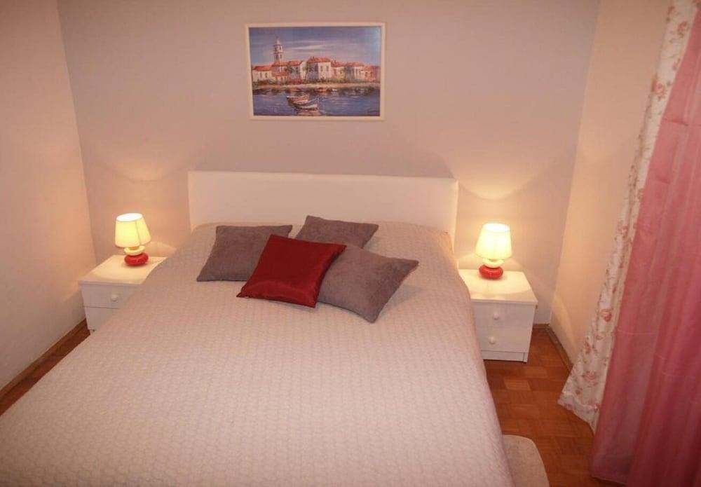 Vedro - 50 m From sea - 1- Red