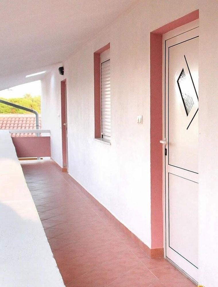 Vink - 80 m From Beach - A3