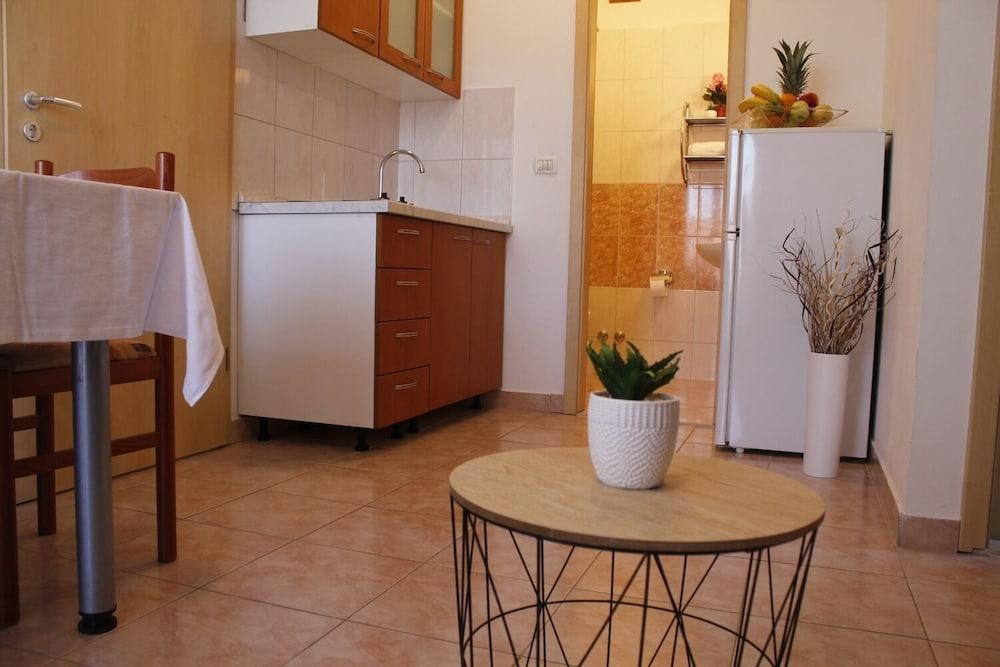 Mediterraneo - With own Parking Space - A2