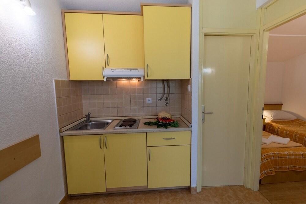 Magic - 150 m From Beach - A14-orange