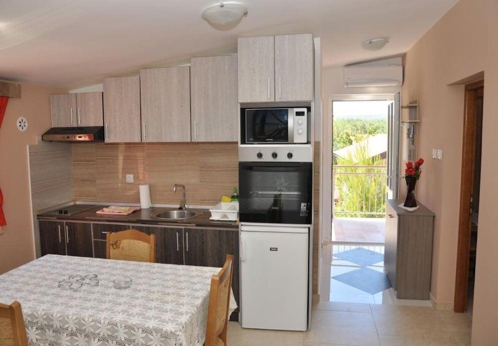 Tiho - Nice View - A2 kat