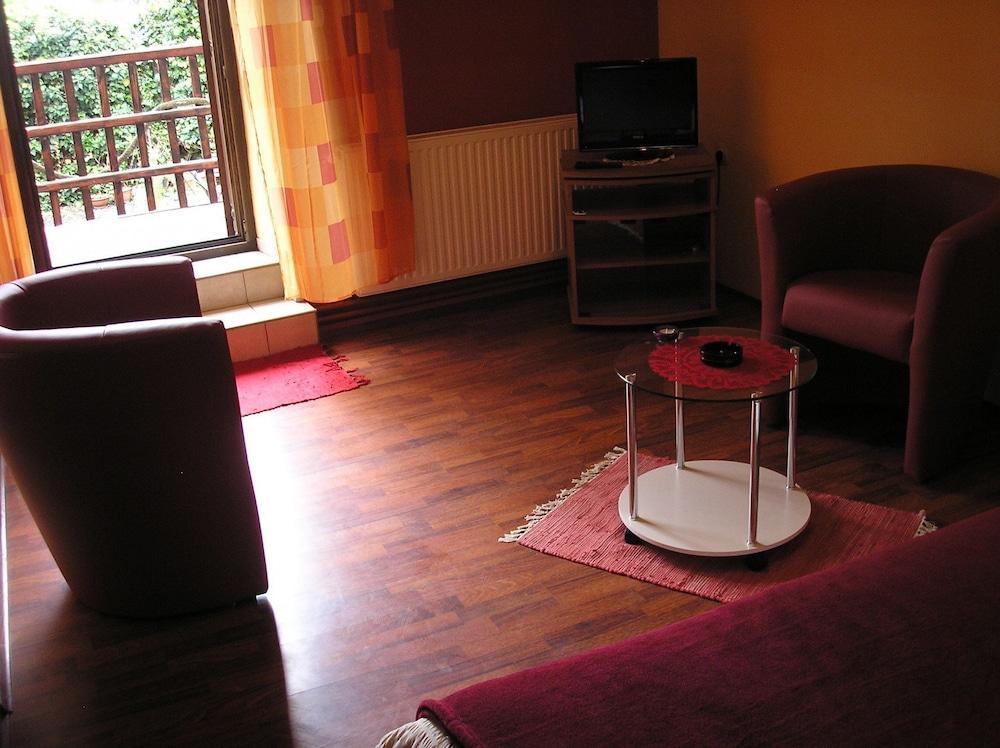 Zvonkic - With Parking - A1