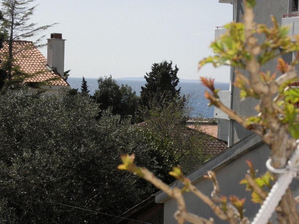 Kati - 150 m From Center - A3