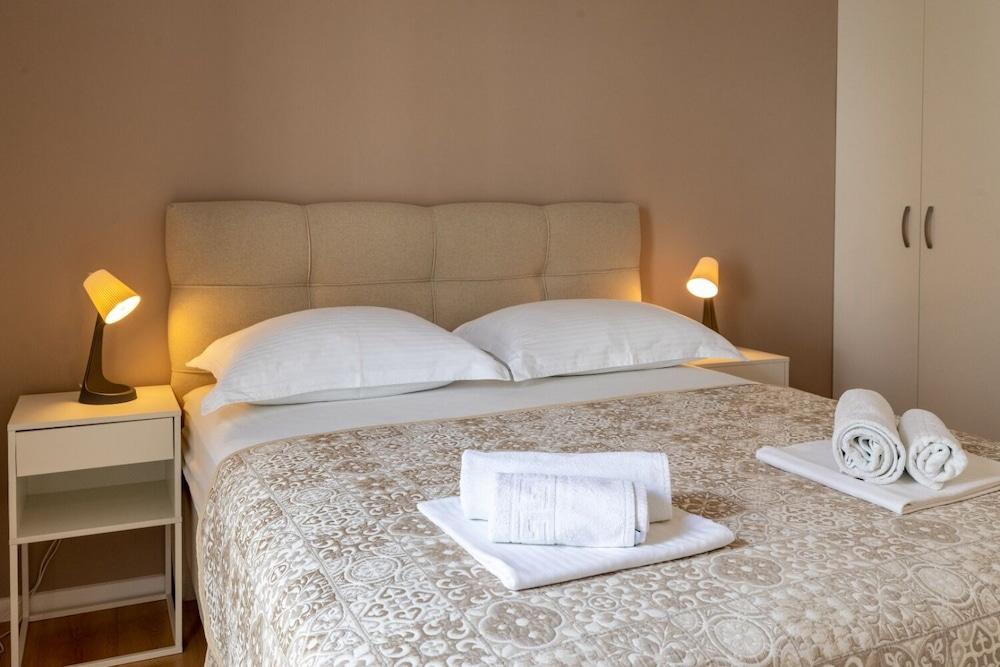 Gianni - Modern & Great Location - SA1