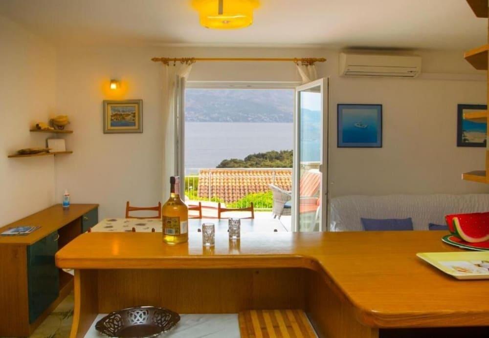 Damir - 80 m From Beach - A1