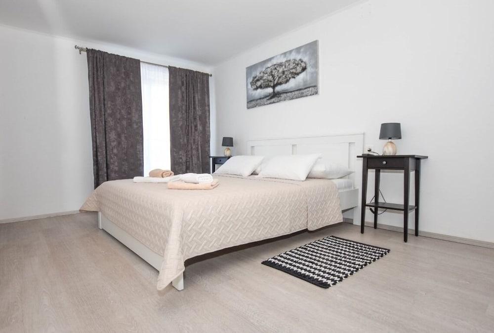 Ante - Garden Terrace - H