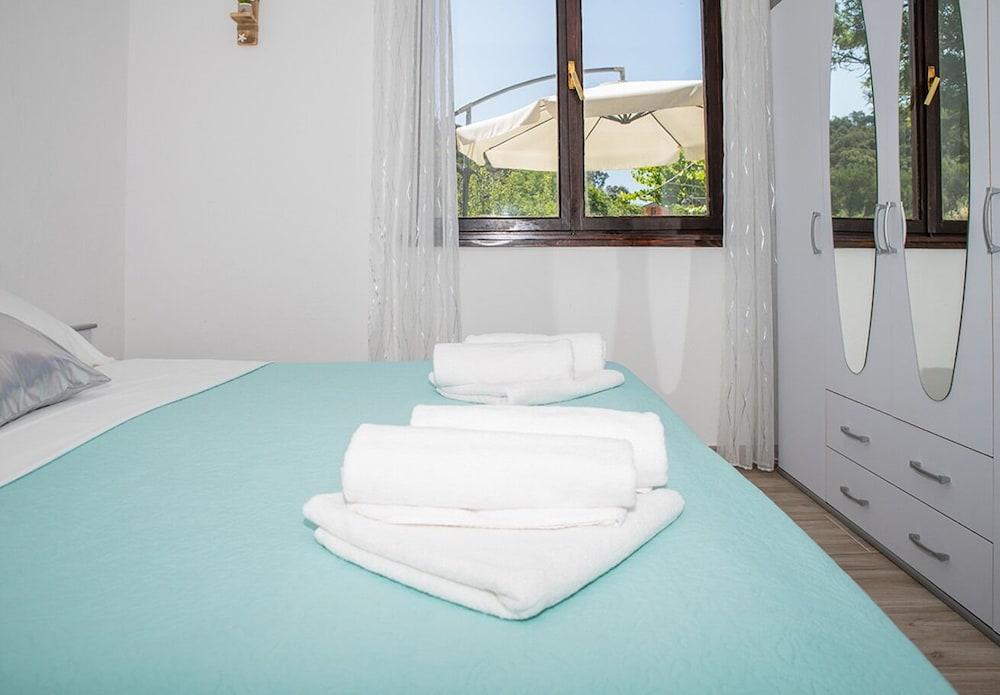 Mira - Near Sandy Beach - A1