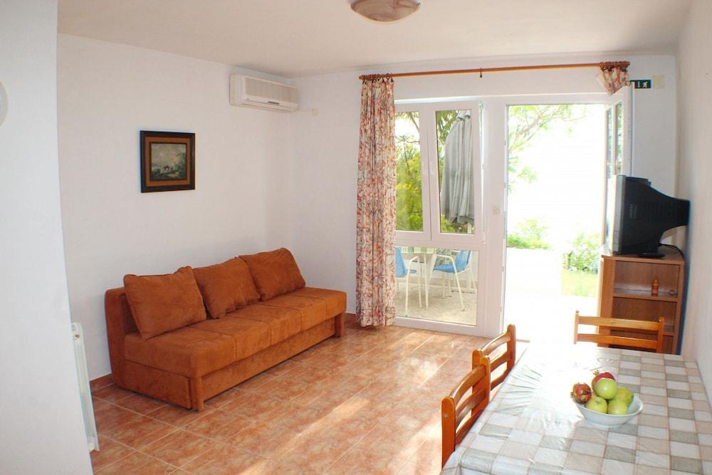Sea View - Cosy & Comfortable - A4 Somina