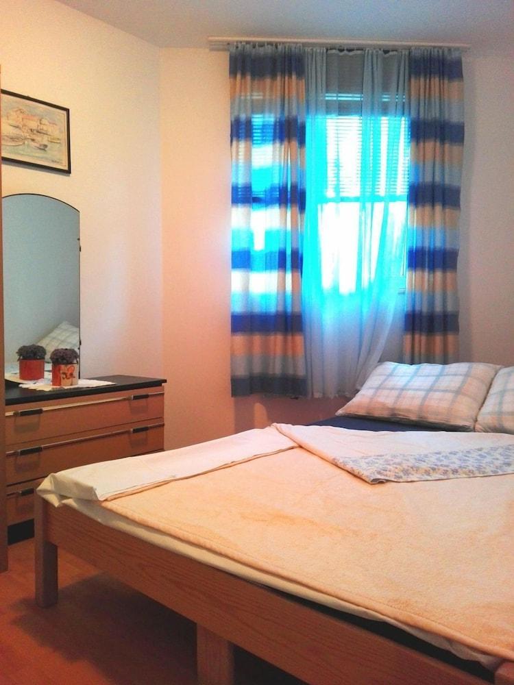 Jozefina - Barbecue - A1