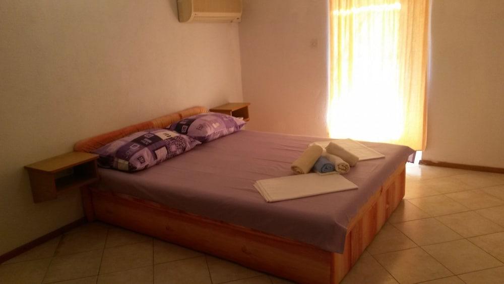 Kaleb - Next to the Seashore - Sa6-klara 33