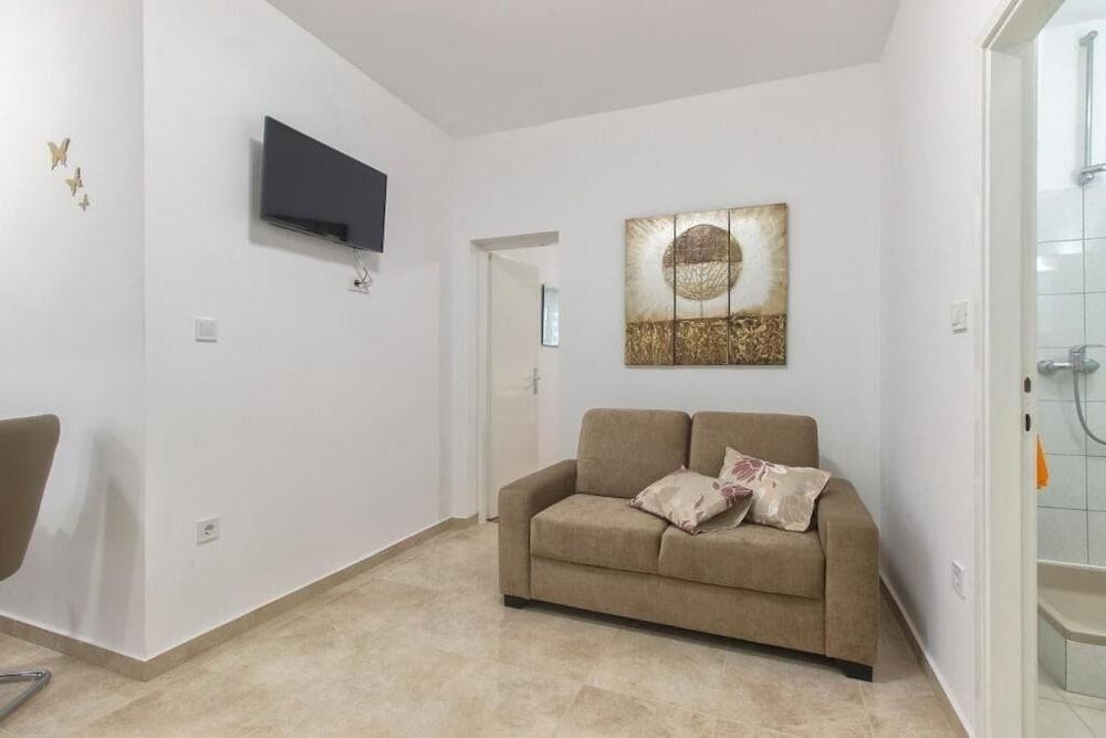 Mila - 100m From the sea - A3