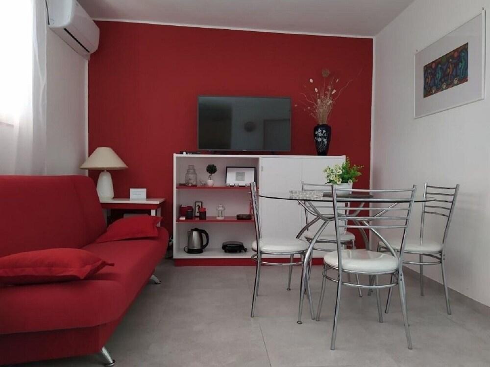 Vlasta - Near sea - H