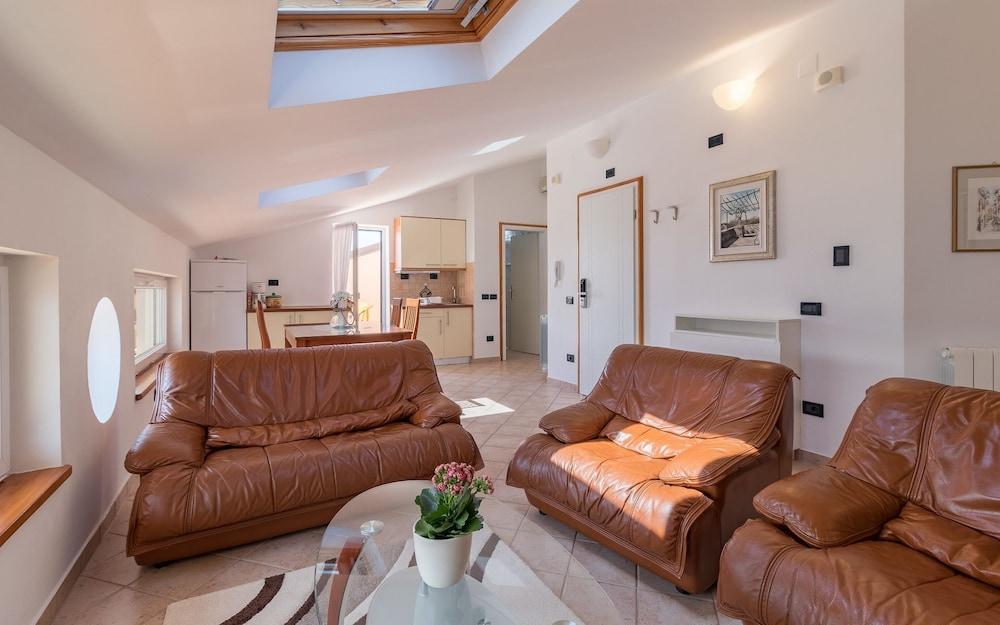 Dream - 20 m From sea - Gold