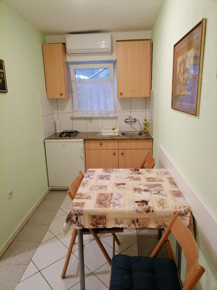 Joza - Afordable With Parking - A2