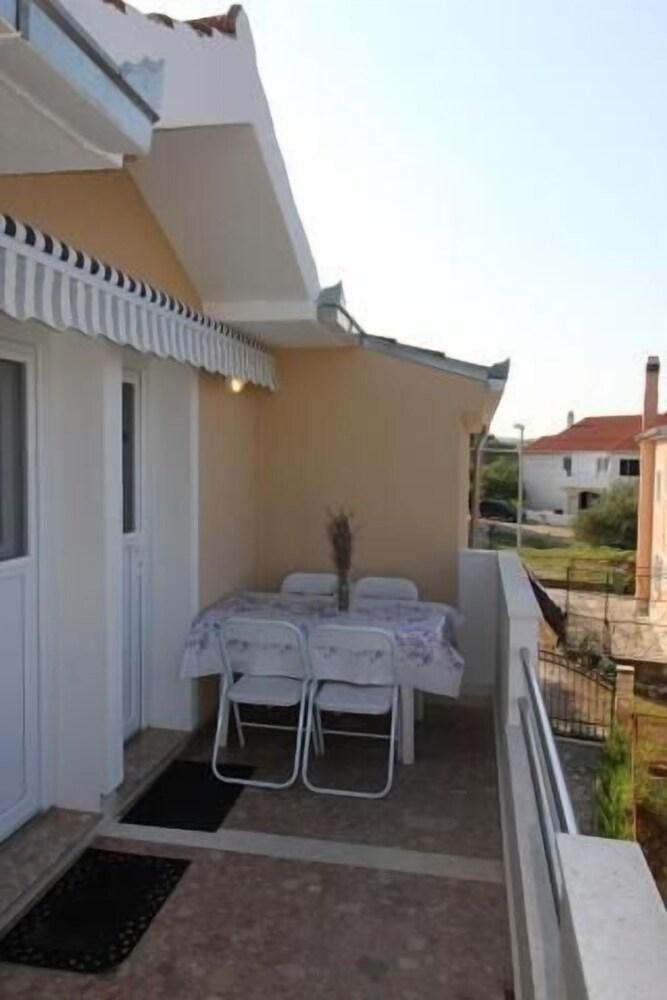 Anna - Great Location & Family Friendly - A1