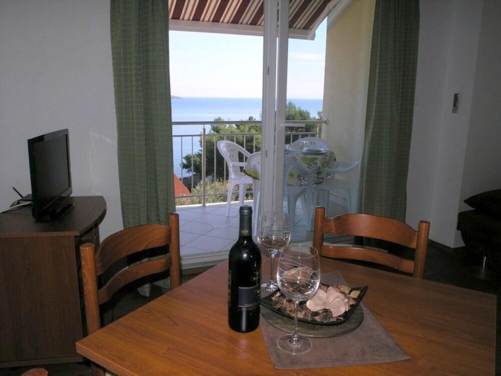 Aurelius - Relaxing With Gorgeous View - A4 Duje