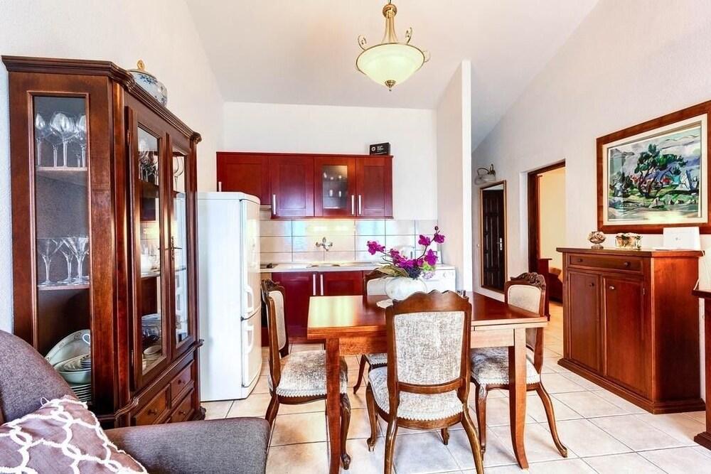 Lidi - by the sea - A2-kat