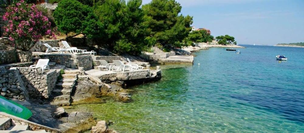 Bobi - 10 M From the sea - A3- Gornji