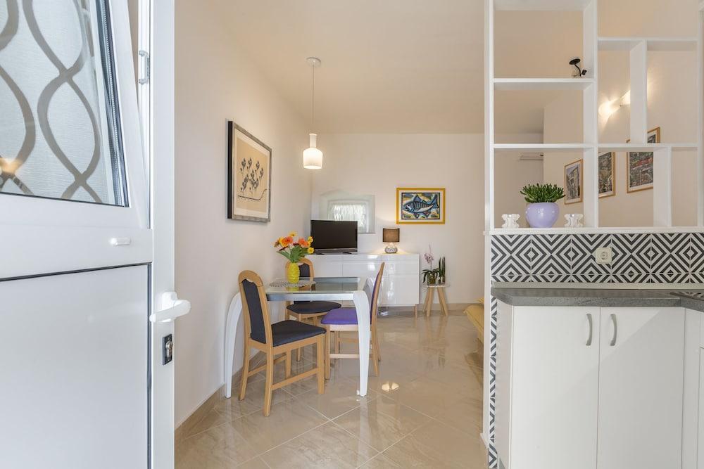 Matea - 20m From the sea - A2