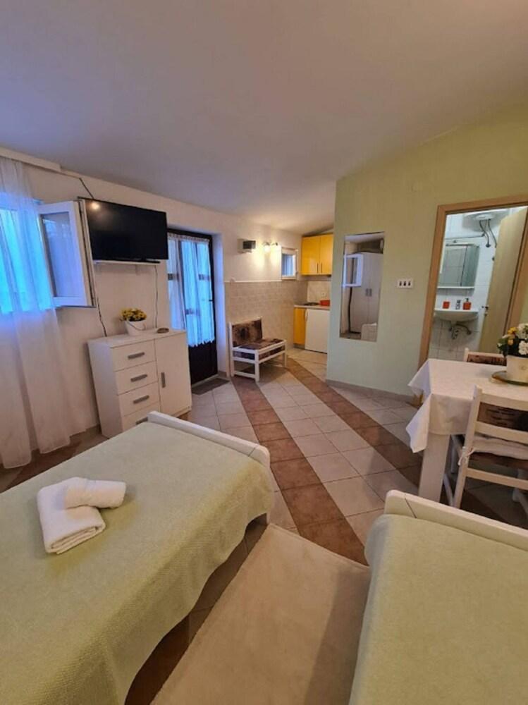 Pema - air Conditioning - SA1