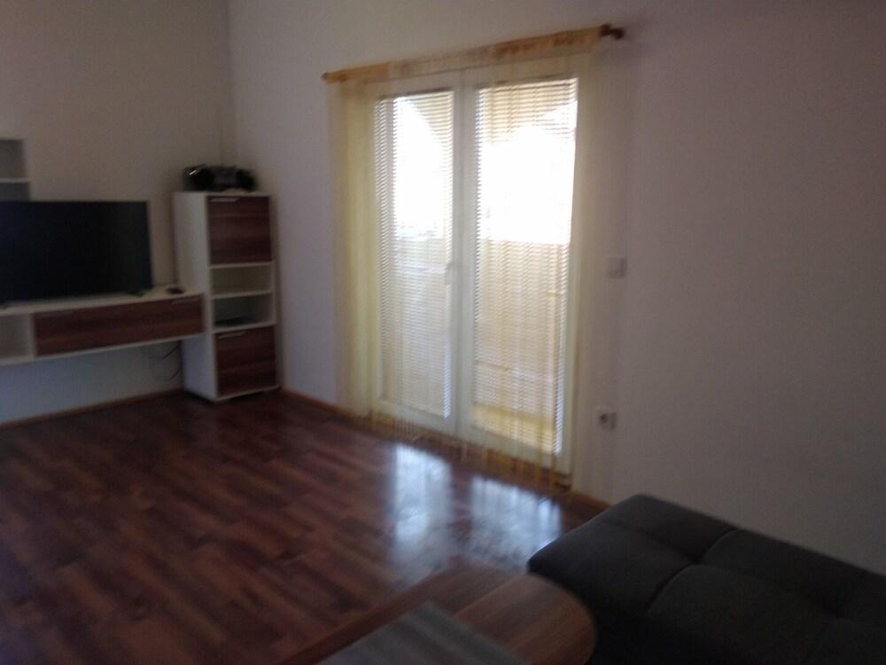 Franjo - Barbecue - A3