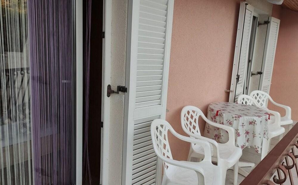 Anđelka - 50 m From Beach - A4