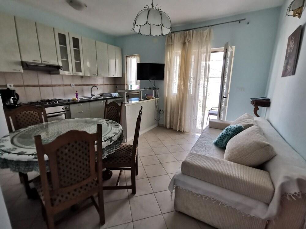 Srđan - 10 m From the Beach - A3