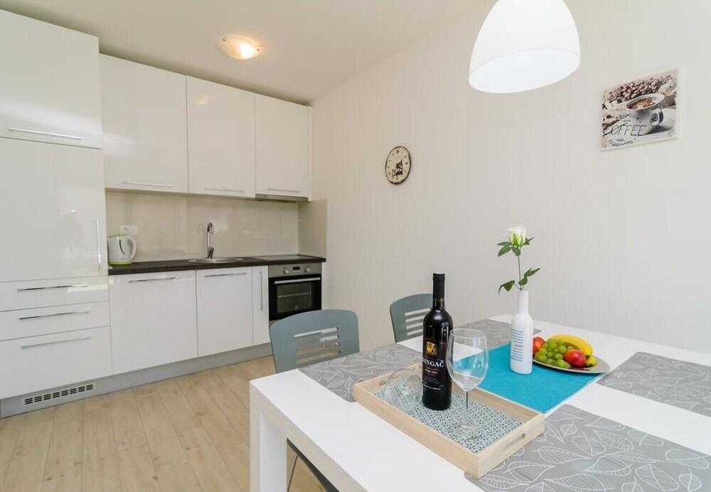 Mali Princ - Modern and Comfortable - A1