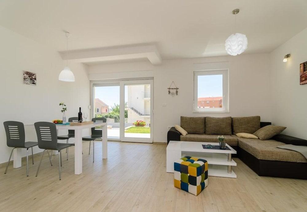 Mali Princ - Modern and Comfortable - A1