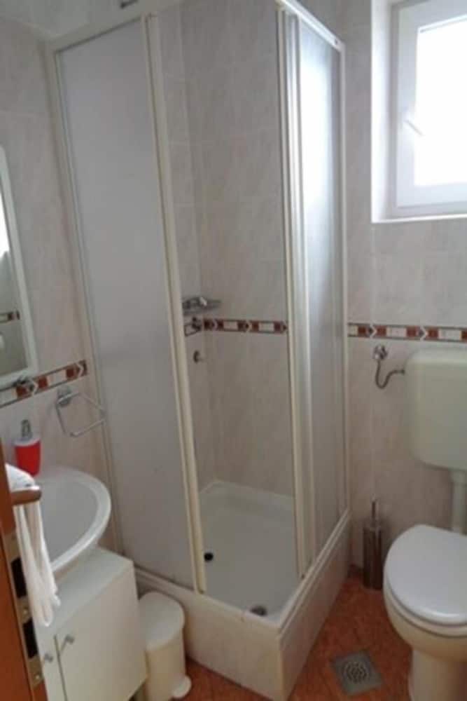 Vlado - 300 m From Pebble Beach - SA2