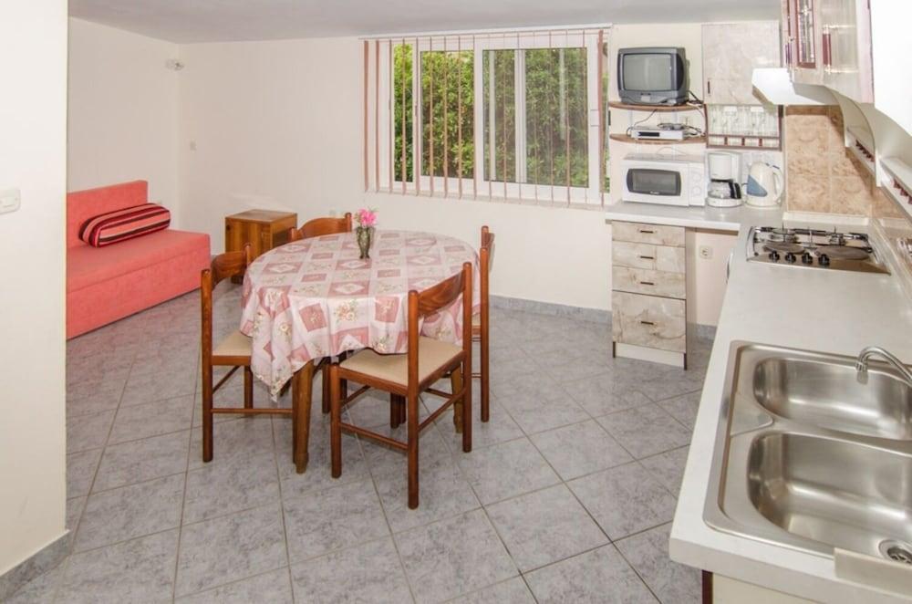 Viki - 150m From sea - A1