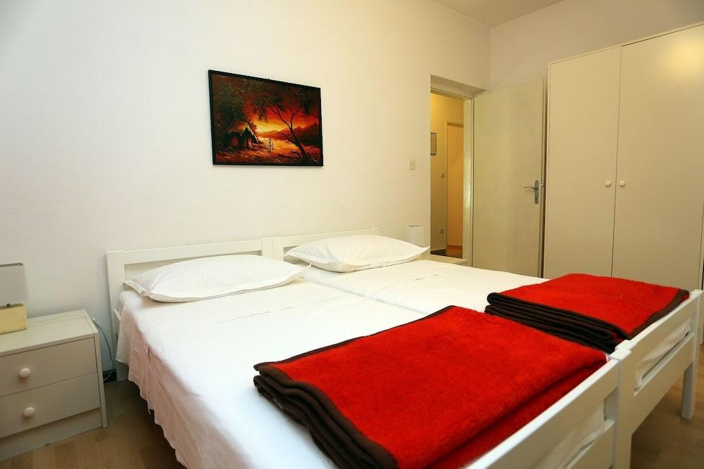 Ali - Modern Apartments - A1