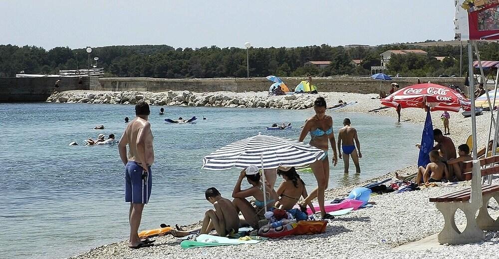 Vinko - big Terrace and Grill - Sa7plavi