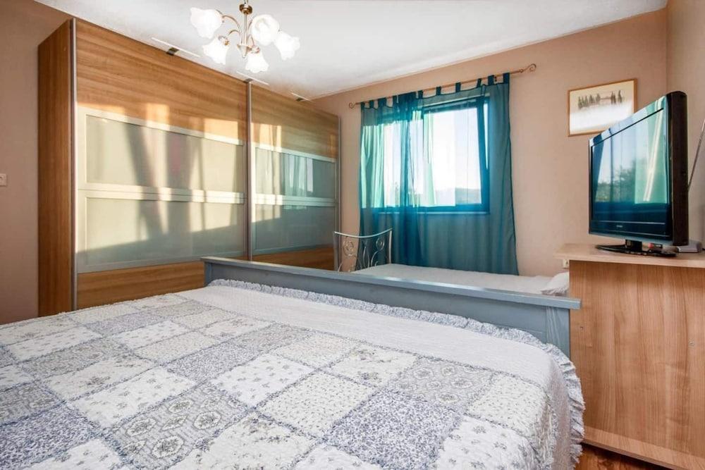 Stone&olive - With Pool - H