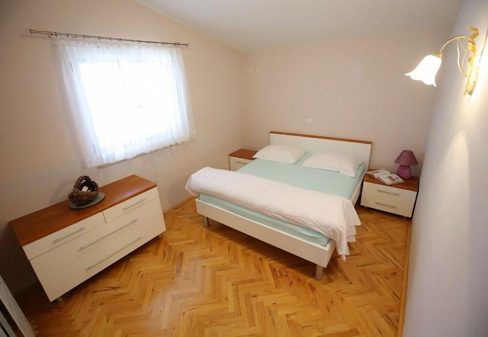 Dragica - With Nice View - A1