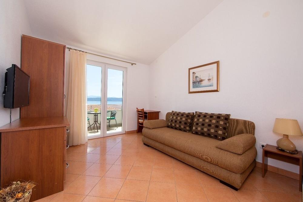 Ruzica - With sea View - A2 -