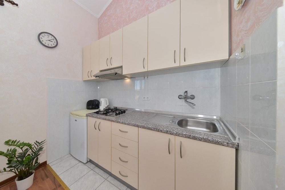 Ani - With Pool - A6