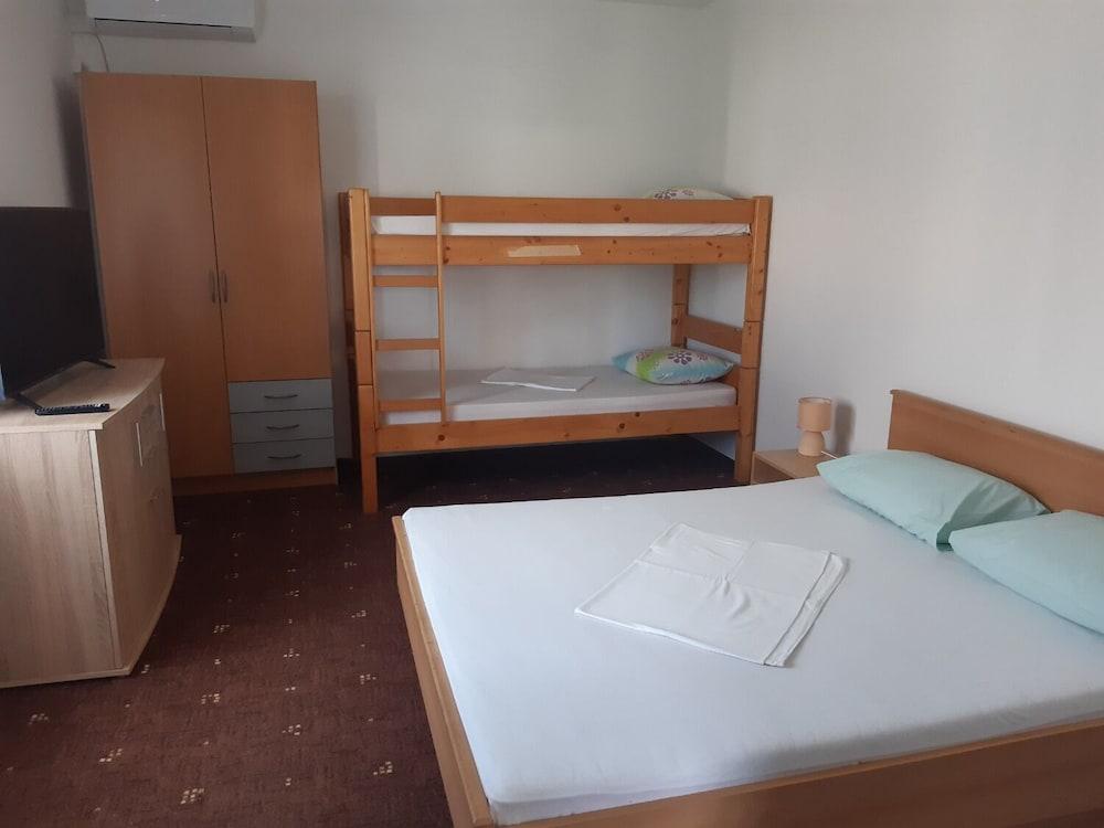 Mario - Afordable & Close to Center - A3