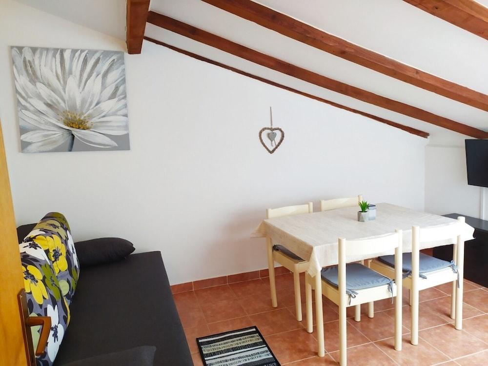 Aleksandra - 10 m From sea - A2 Desni