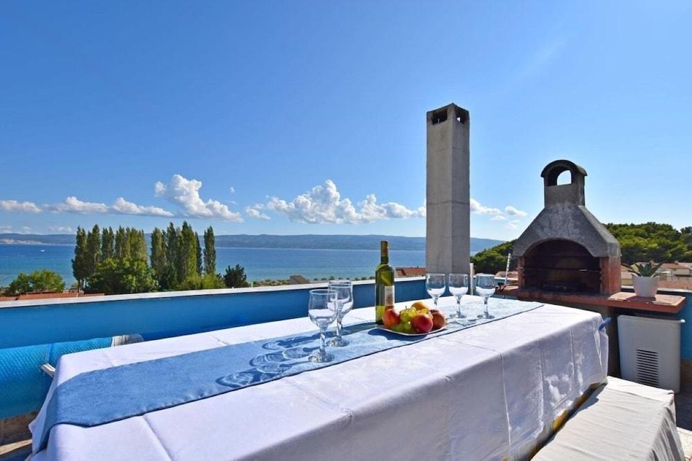 Rene - Seaview & Parking Space - A1