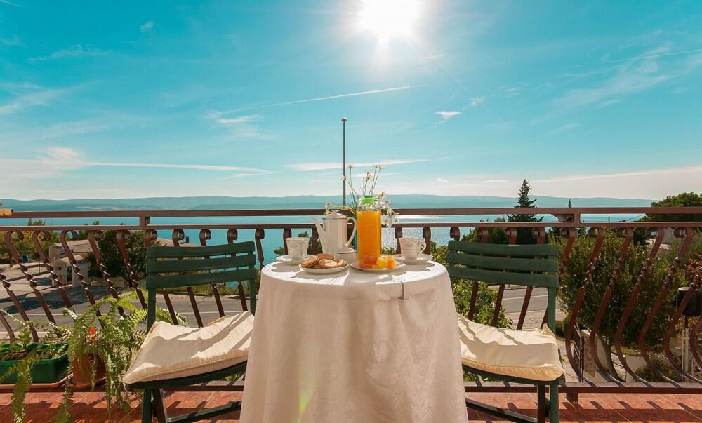 Franka - Beautiful sea View & Parking - A4