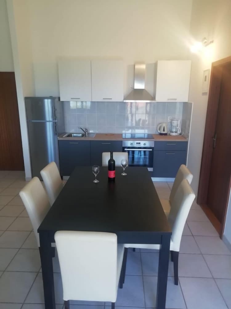 Damir - on the sea Side - A2