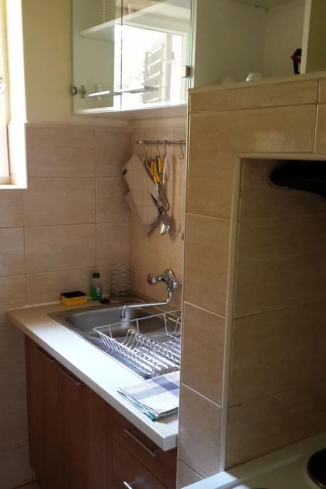 Griv - Close to the sea - A1