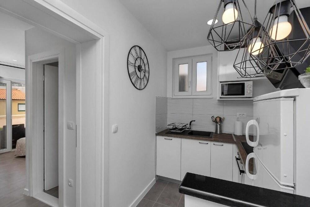 Zorica - 110 m From sea - A2