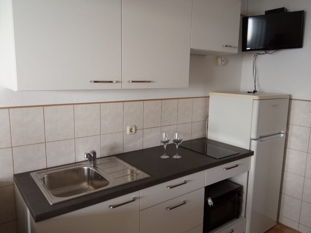 Edi - Amazing Location by the sea - A3