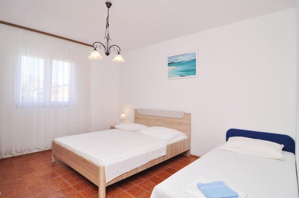 Snježa - 20 m From the sea - A2