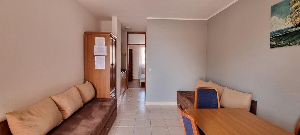 Mark - 10 m From sea - A3