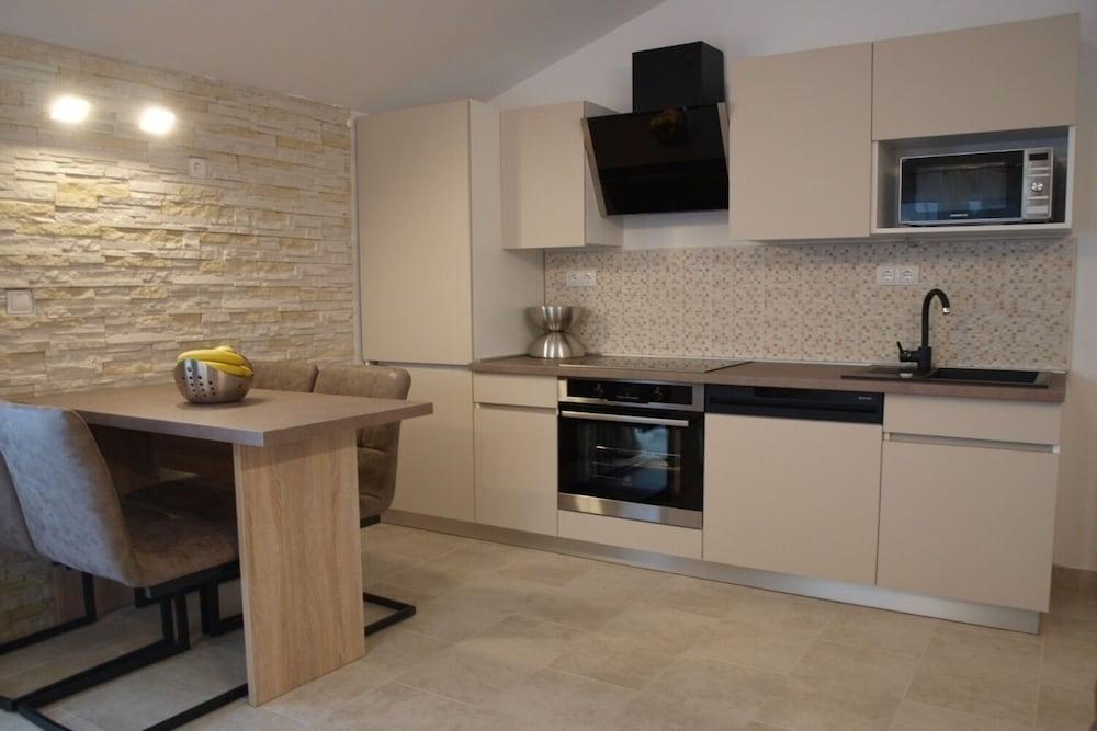 Sunny Hvar 2 - With Pool - A4