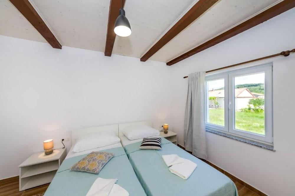 Ivanac - Close to the Beach - A3