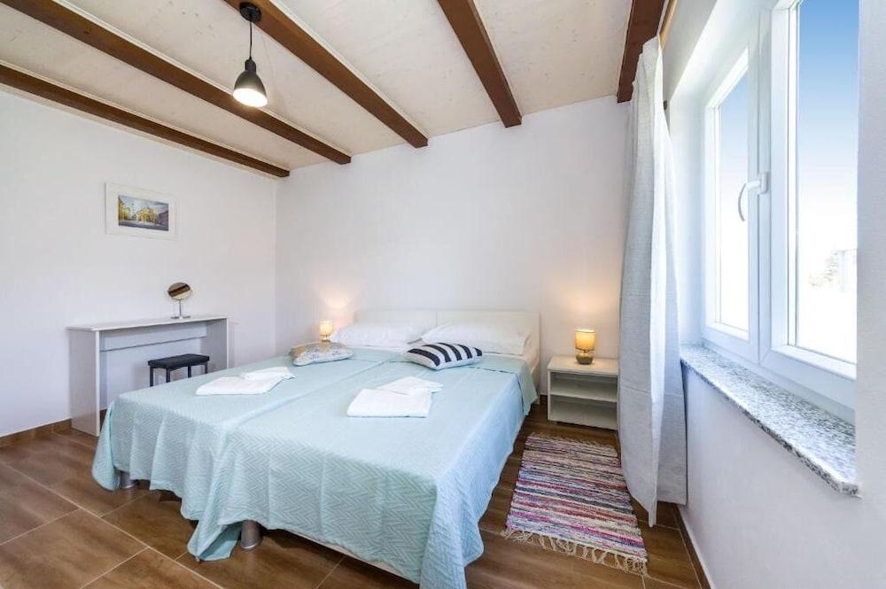 Ivanac - Close to the Beach - A3